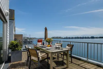 Image de Wiggers Hüs - Water view, sauna, whirlpool tub, washing machine, parking space