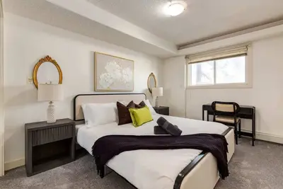 Image de Welcome to our Urban Nest in Sunnyside