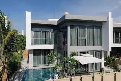 Image de 5-bedroom castle in delightful Đà Nẵng with