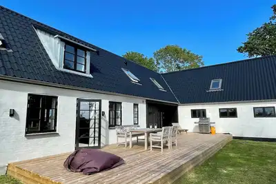 Image de Ro i idyllisk stuehus tæt på vandet - nyrenoveret