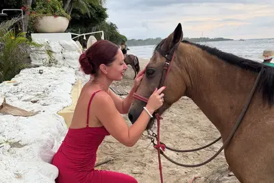 Image de 5 min walk to Playa Tamarindo  charming  2b 2. 5b. Corner Unit