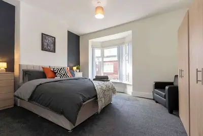 Image de Contractor Base | 4 Beds | Redcar | Free Parking