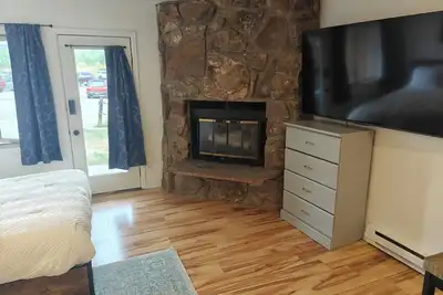 Image de Charming condo in awesome Granby with hot tubs, pickleball, and fitness room