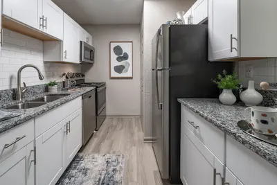 Image de 2bed walking distance from braves stadium.
