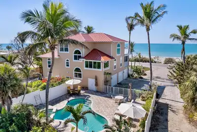 Image de Unparalleled Gulf-to-Bay Living - Luxury Beachfront Retreat-Captiva Island