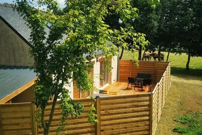 Image de Gîte Trugarez, petite maison rénovée. Situé au vert sur la Côté de Granit Rose