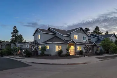 Image de 5br Cabin for 12 with Hot Tub