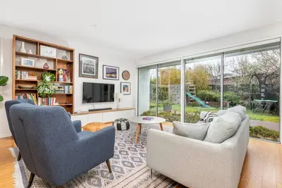 Image de Cullen Stay Calm Connected Convenient