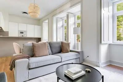 Image de Blueground | Arroios, balcony, nr Parque Eduardo Vii