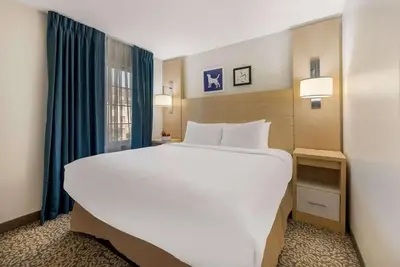 Image de Your Home Away from Home – 3 Relaxing Suites w/ Fully Equipped Kitchen and Pool