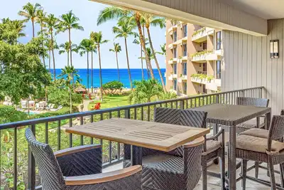 Image de Maui Resort Rentals: Kaanapali Alii 233 - Luxurious Interior Courtyard 3br with Stunning Ocean Views!