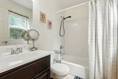 Image de Modern 2br Retreat – 5 Min to Dc