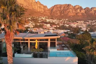 Image de Stunning Penthouse 100m from the beach with pool & sauna