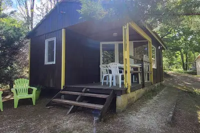 Image de Chalet confortable avec terrasse en pleine nature