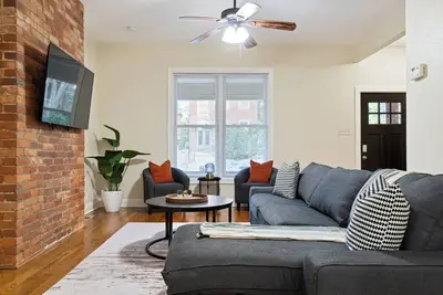 Image de Cozy East End • Convenient Getaway