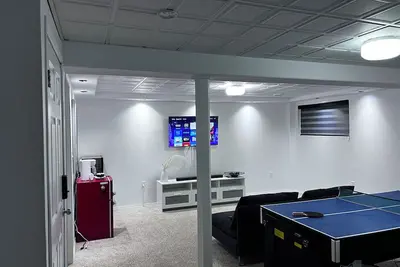 Image de Golden Eagle, Basement Suite