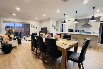 Image de New 4br Retreat &Coastal Escape, 15 mins to Geelong&Torquay, Free Bike use&Netflix