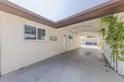 Image de Beautiful Arcadia 3b&2b Home With New Bathroom