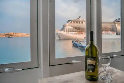 Image de Charming 2 bedroom seaview apartment in Valletta