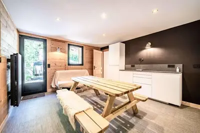 Image de 100m du centre station, Rez-de-chaussée, terrasse, parking, télévision, 45m², Morzine