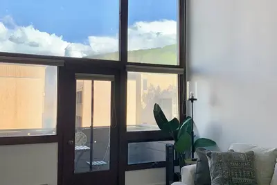 Image de Sunny Renovated Vail Loft