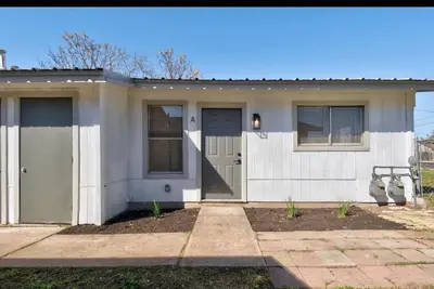 Image de Austin Trio: 3bd near Congress, 6th, and Airport!