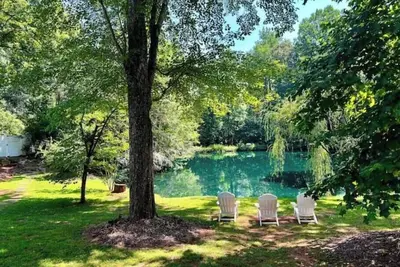 Image de Lovely 2br Guesthouse in Greenville Near Furman w/ Pond Views & Fire Pit