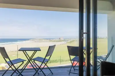 Beach View Fistral, family friendly in Newquay
