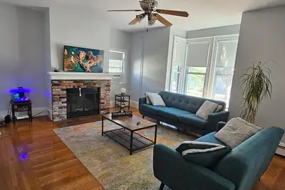 Image de Historic Salem 1 Bedroom Apartment + Office & Walk to Downtown