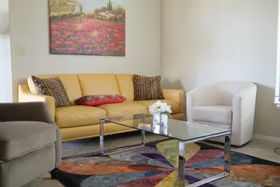 Image de Serene 2br Condo Retreat in the Tucson Foothills – Pool, Gym & Desert Charm!