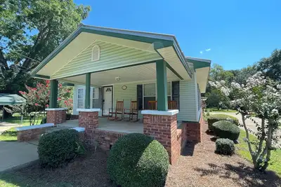 Image de Lovely 3-bed 2 bath house with boat parking in charming Bainbridge