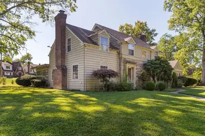 Image de Private Fenced Yard• King Bed • Grill• Fireplace