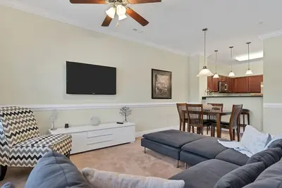 Image de Terrific townhome in charming Pembroke