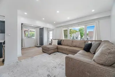 Image de Peaceful 2-bdrm Escape in a Prime Brampton Location