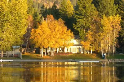 Image de Spacious 5-bedroom lake house on Lake Blaine