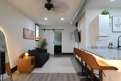 Image de Cozy Bluff St Escape - Downtown