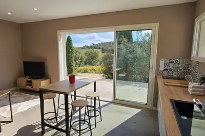Image de Petite maison magnifique vue sur les vignes