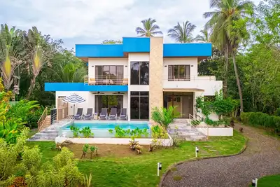 Image de 4 bedroom-Beachfront-Luxury-Wildlife-Fast internet-private pool