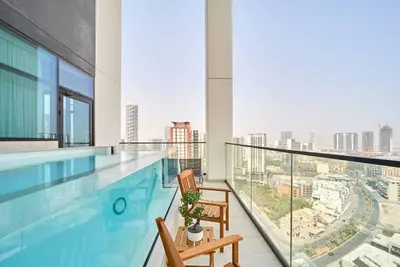 Image de Modern 2br Retreat in Jvc w/ Private Pool Balcony