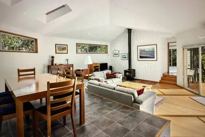 Image de Fairhaven - Nature Haven. Bushland, birds and beach!