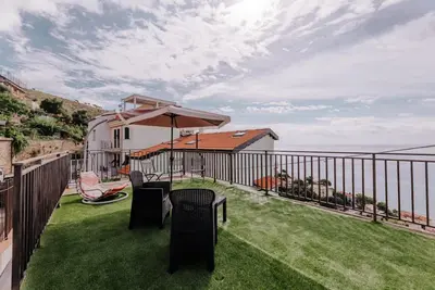 Alassio Hill House, see view & terrace