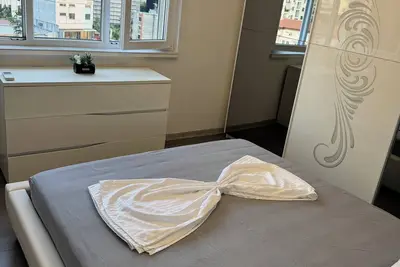 Image de Tirana Central Square View