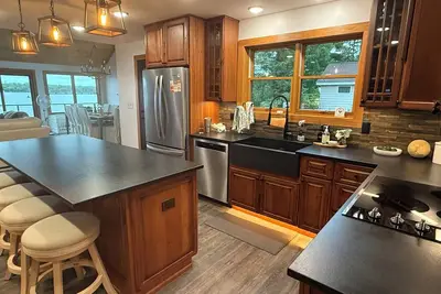 Image de Wow! Waterfront Shoreline Home on Lake Vermilion near Giants Ridge Ski Resort