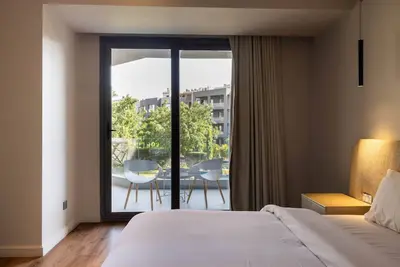 Image de Monochrome - 2 Bed - Garden View - Sf