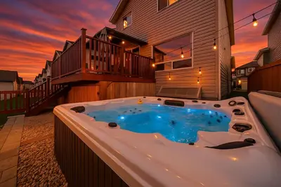 Image de 5bd Jungle Oasis - HotTub - Bbq - KingBed - Games - Garage