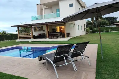 Image de Family home, swimming pool and soccer field, in a gated community.