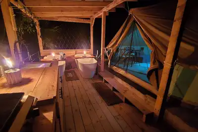 Image de New! Site 3 at Coyote Hollow Park with private soaking tubs