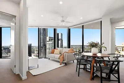 Image de City Views & Balcony | Pool, Gym & Bbq Access