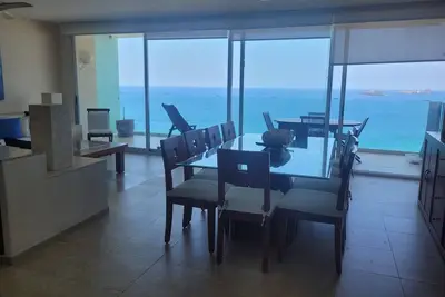 Image de Amazing condo with beach access and stunning Pacific Ocean sunset views.