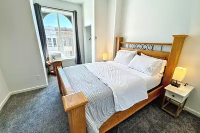 Image de 1103 #306 Modern Apartment by Farmers Market